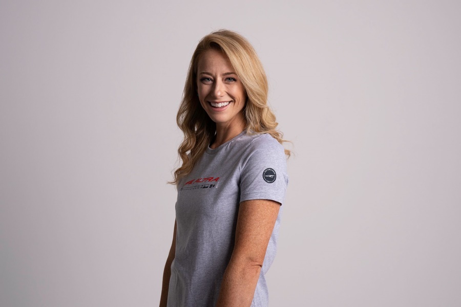 Altra WOMEN CLASSIC SHORT SLEEVE LIGHT GRAY-RED